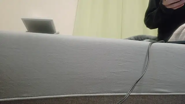 UKI06 online show from November 24, 2025, 2:17 pm