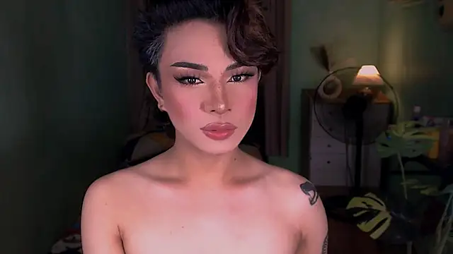Dimpledimps69 online show from June 12, 2026, 4:28 pm