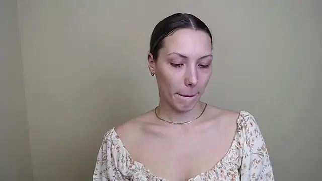 Snapshot of VanessaMay_ chatting on February 4, 2026, 5:19 pm VanessaMay online show from February 4, 2026, 5:19 pm