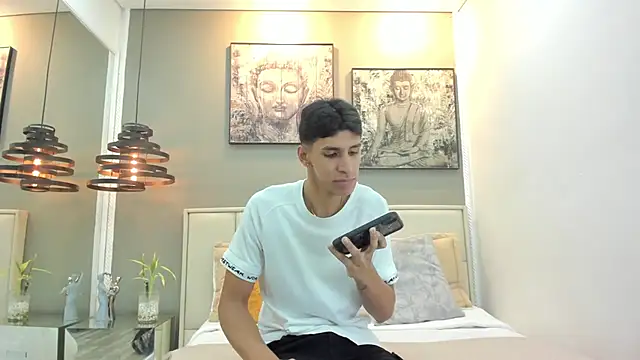 kieran derek online show from December 21, 2025, 2:19 am