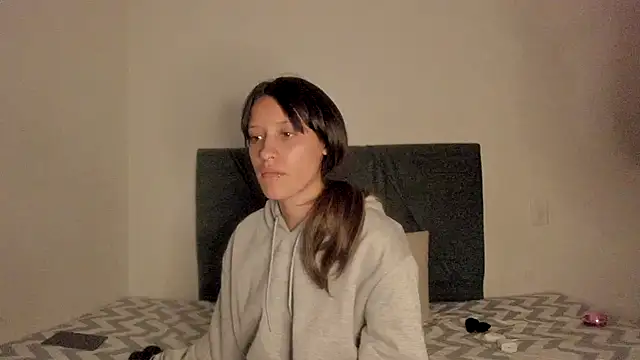 Gabby and Alice online show from November 14, 2025, 10:51 pm