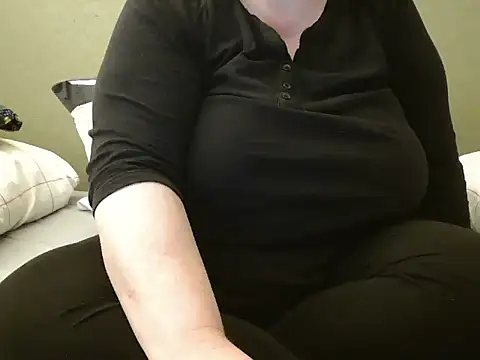 MarthaBriest online show from February 2, 2025, 8:19 pm