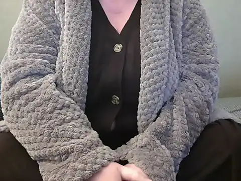 MarthaBriest online show from March 21, 2025, 10:06 am