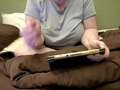 MarthaBriest online show from March 25, 2026, 2:06 am