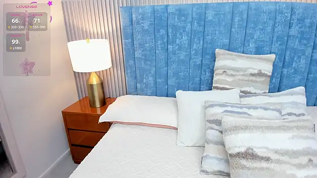 Snapshot of pretty_sunlight_ chatting on October 15, 2025, 1:39 am pretty sunlight online show from October 15, 2025, 1:39 am