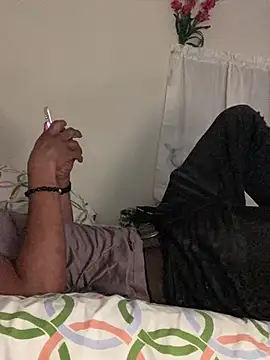 Johnras121 online show from April 11, 2026, 12:48 am