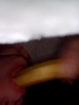 Snapshot of YuliannaFox chatting on February 7, 2025, 10:09 pm YuliannaFox online show from February 7, 2025, 10:09 pm