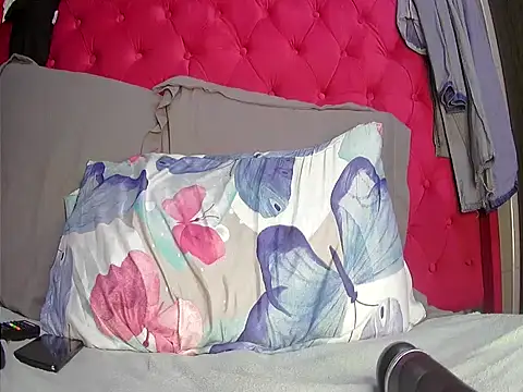 TheSweetBerry online show from February 18, 2025, 10:27 am