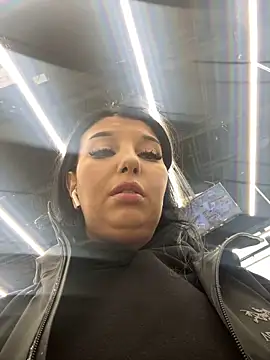 Tisha Busty online show from November 16, 2025, 12:22 pm