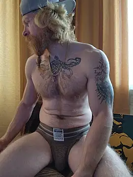 Snapshot of Gingerbeard40 chatting on April 18, 2026, 5:22 am Gingerbeard40 online show from April 18, 2026, 5:22 am