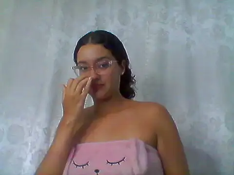 Snapshot of Oreo_111 chatting on April 14, 2026, 3:01 am Oreo 111 online show from April 14, 2026, 3:01 am