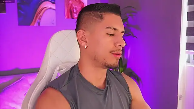 Snapshot of Aaronfox_x chatting on January 27, 2025, 9:00 pm Aaronfox x online show from January 27, 2025, 9:00 pm