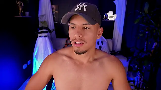 Aaronfox x online show from October 5, 2025, 12:36 pm