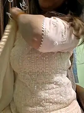 MIss-Naina online show from December 29, 2024, 3:46 pm