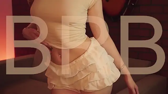 EllieCutes online show from December 22, 2025, 5:15 am