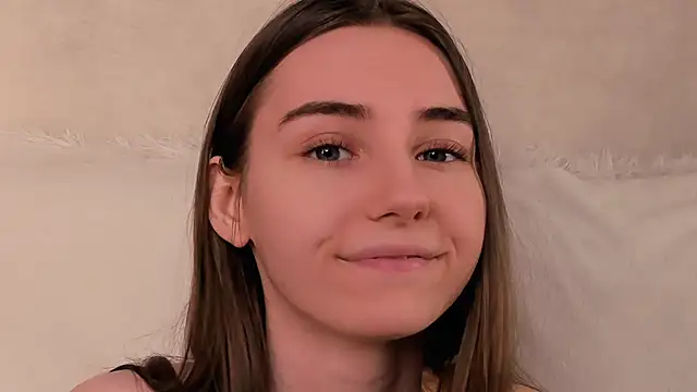 MeghanElson online show from September 12, 2025, 11:43 am