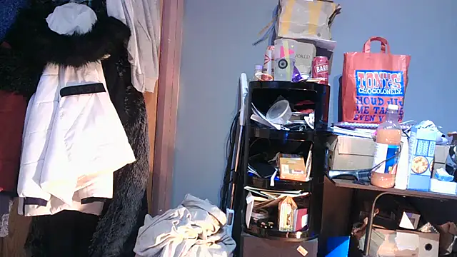 Snapshot of busty-bella1 chatting on November 19, 2025, 9:53 am busty-bella1 online show from November 19, 2025, 9:53 am