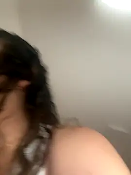 Elizabeth Dupont online show from November 16, 2025, 5:18 pm