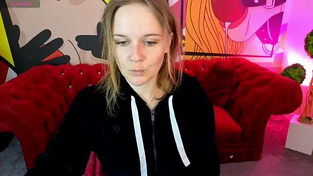 MaribelRiverr  online show from May 28, 2026, 5:27 am