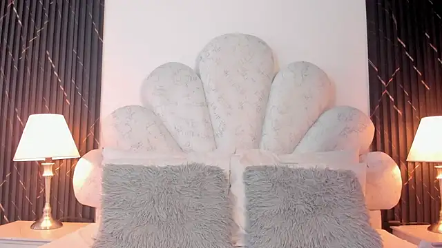 Jaslyn  Smith online show from April 11, 2026, 6:01 pm