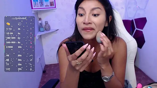 Cailee Mansour online show from October 7, 2025, 8:06 pm