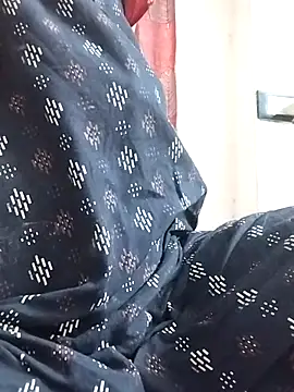 Snapshot of miss-Riy chatting on October 8, 2025, 4:59 pm miss-Riy online show from October 8, 2025, 4:59 pm