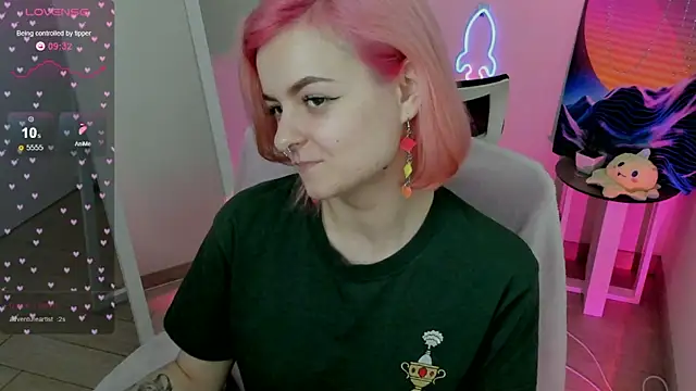 Fire Bestie online show from February 16, 2025, 10:54 am