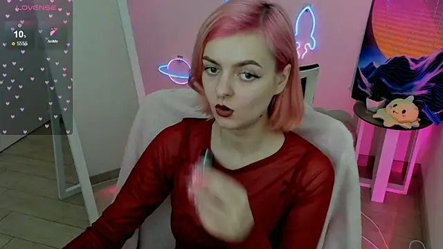 Fire Bestie online show from February 17, 2025, 1:42 pm