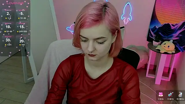 Fire Bestie online show from February 18, 2025, 7:52 pm