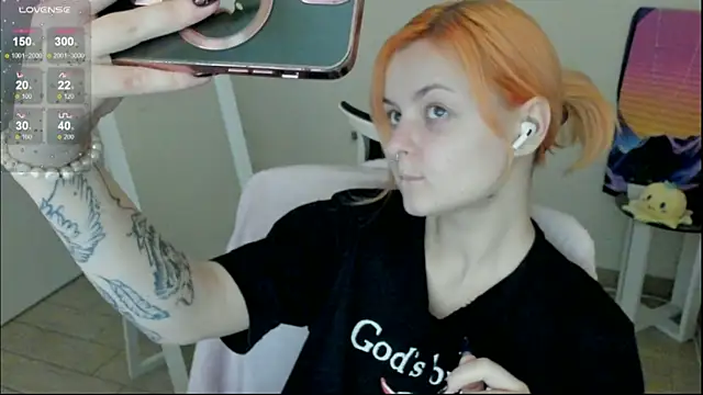 Fire Bestie online show from December 15, 2025, 1:48 pm