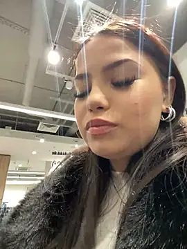 Snapshot of Chloe__Moon chatting on December 8, 2024, 11:14 am Chloe  Moon online show from December 8, 2024, 11:14 am
