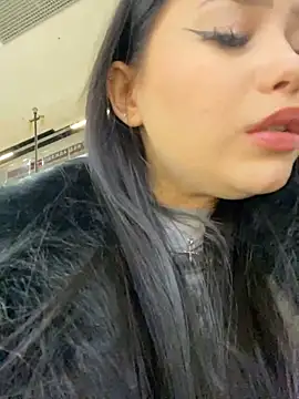 Snapshot of Chloe__Moon chatting on December 22, 2024, 7:10 pm Chloe  Moon online show from December 22, 2024, 7:10 pm