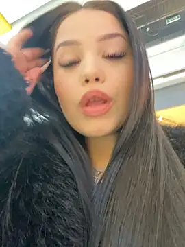Snapshot of Chloe__Moon chatting on February 4, 2025, 10:32 am Chloe  Moon online show from February 4, 2025, 10:32 am