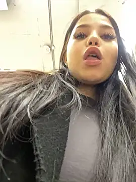 Snapshot of Chloe__Moon chatting on February 23, 2025, 11:22 am Chloe  Moon online show from February 23, 2025, 11:22 am