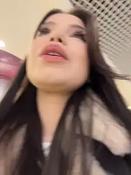 Chloe  Moon online show from December 16, 2025, 3:06 pm