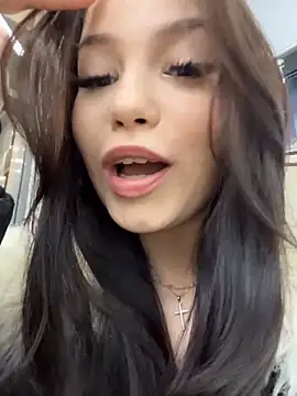 Chloe  Moon online show from February 1, 2026, 2:04 pm