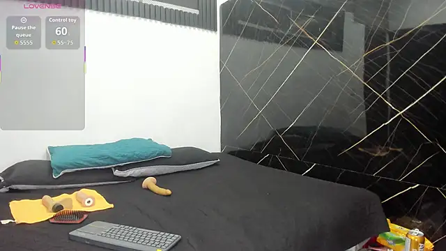 Snapshot of Analiasmith89 chatting on October 11, 2025, 2:33 am Analiasmith89 online show from October 11, 2025, 2:33 am