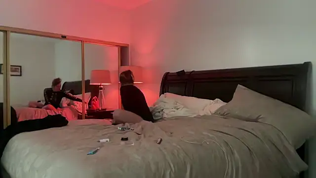 Snapshot of _Studio4Three_ chatting on February 16, 2026, 3:41 pm Studio4Three online show from February 16, 2026, 3:41 pm