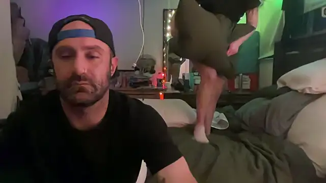 Snapshot of _Studio4Three_ chatting on February 24, 2026, 4:43 am Studio4Three online show from February 24, 2026, 4:43 am