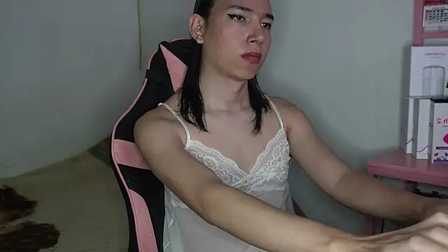 Flaream angel online show from November 2, 2025, 5:15 pm