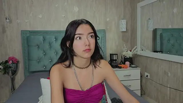 Marcelaa fox online show from April 13, 2026, 8:03 pm