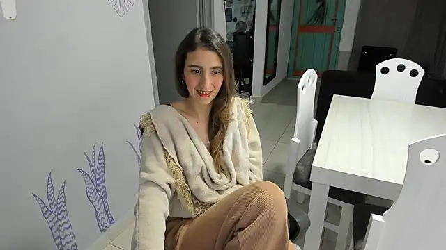 RachelJones  online show from June 1, 2026, 6:37 am