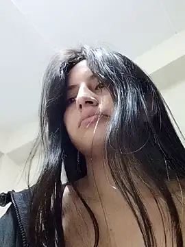 Salomecam30 online show from December 16, 2024, 1:53 am