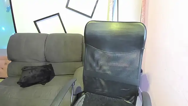 ConstansBlonde online show from January 7, 2026, 8:11 pm