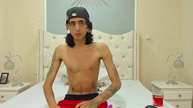 Matthew Dixonn online show from December 13, 2024, 6:31 am