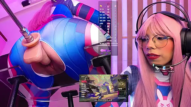 LunaAridi online show from October 2, 2025, 9:44 pm