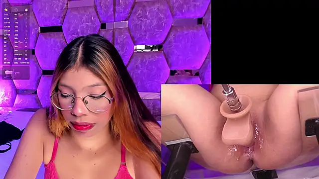 LunaAridi online show from March 30, 2026, 10:33 pm