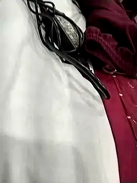 rohitlov150 online show from November 5, 2025, 11:43 am