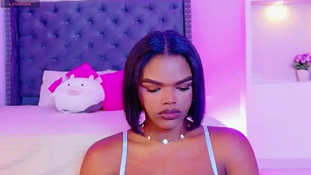 CamiEstrada online show from November 8, 2025, 3:29 am