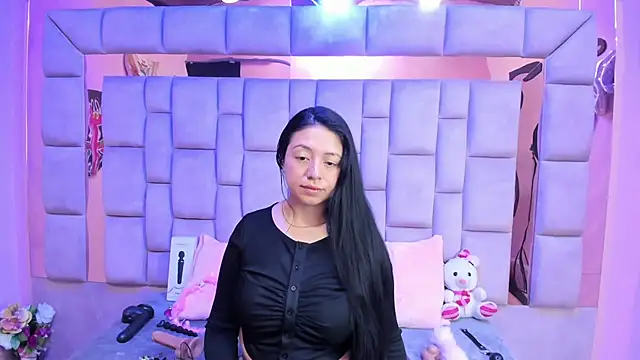 Snapshot of slut_anal_ chatting on October 4, 2025, 6:17 pm slut anal online show from October 4, 2025, 6:17 pm